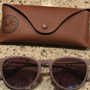 Women’s Erika Classic Style Ray Ban’s- OS